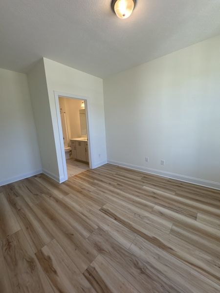 Image 17 of a home in Windsor.