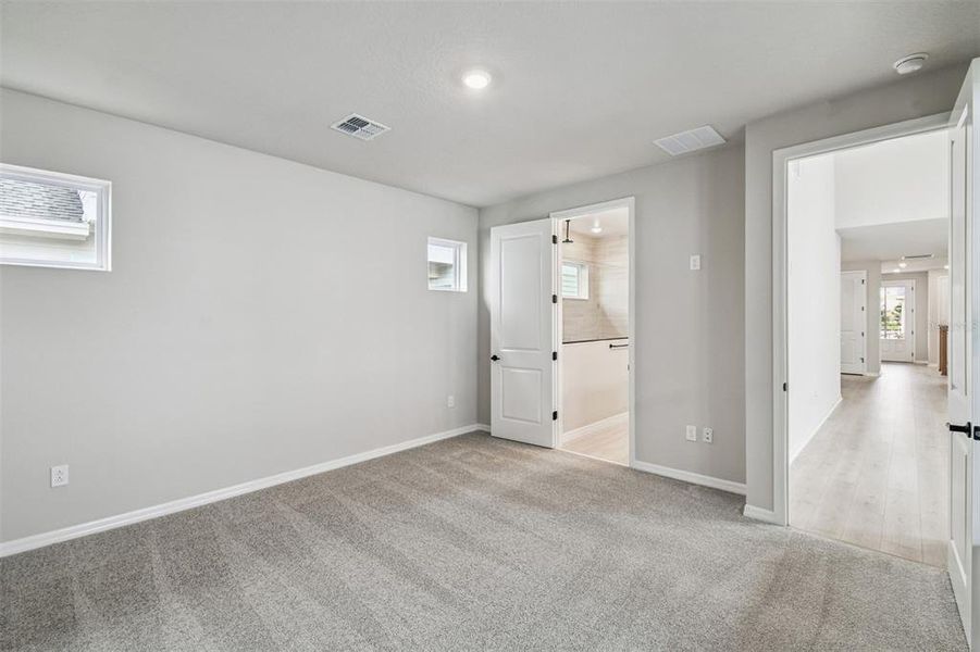 Spacious, unfurnished interior of a new home in Weslyn Park in Sunbridge 34', St. Cloud (Image 32).