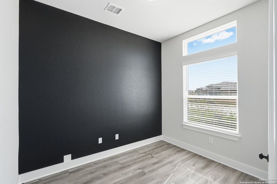 Spacious, unfurnished interior of a new home in Alsatian Oaks, Castroville (Image 24).