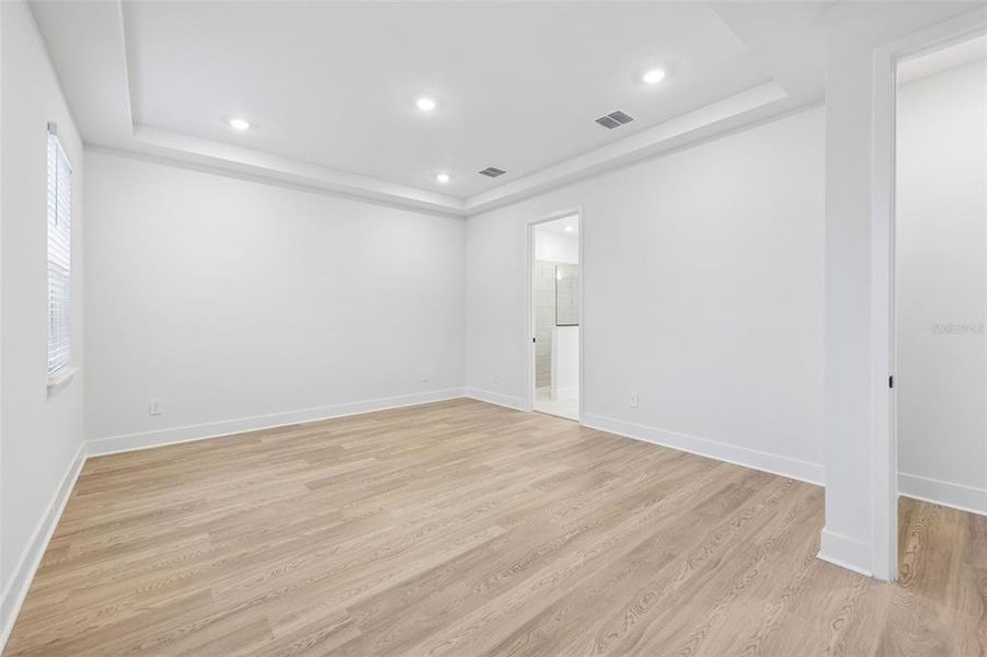 Spacious, unfurnished interior of a new home in , Ormond Beach (Image 23).
