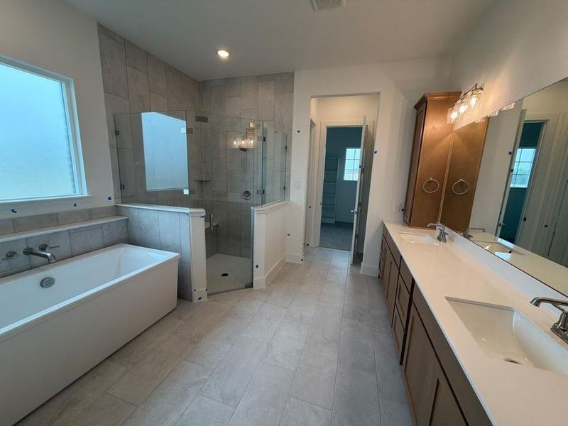 Image 14 of a home in Creekview Addition.