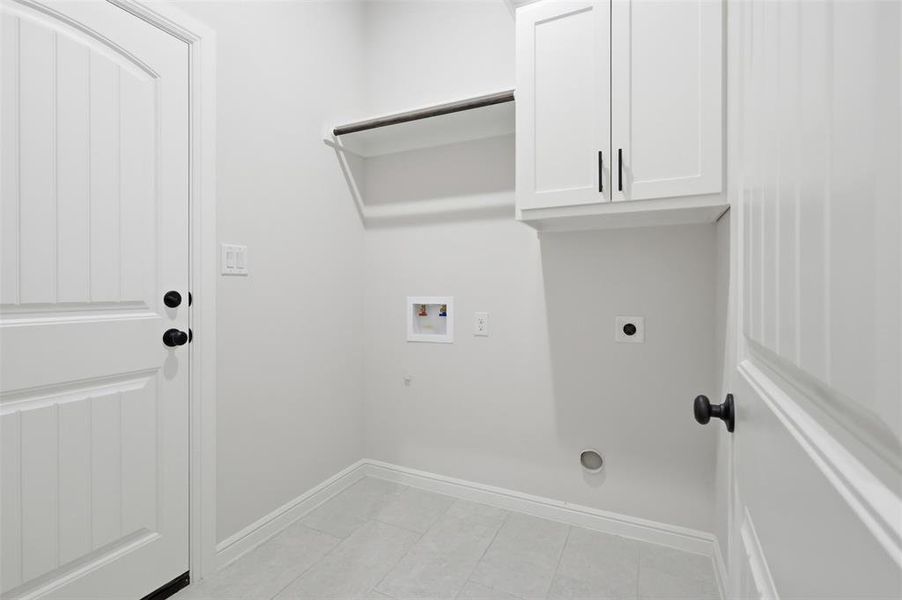 Spacious, unfurnished interior of a new home in , Springtown (Image 35).
