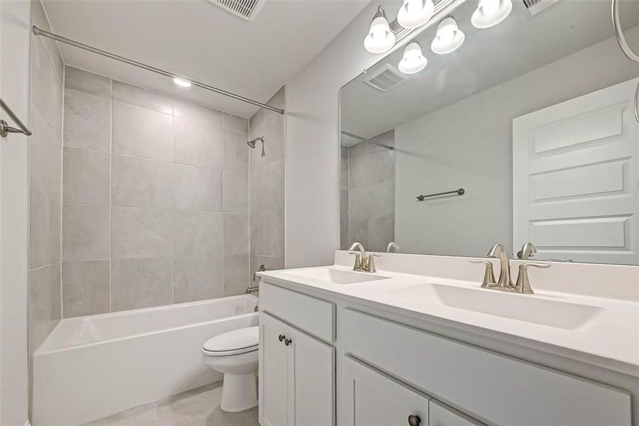 Furnished interior view inside a new home in Pine Ridge, Beverly Hills (Image 6).