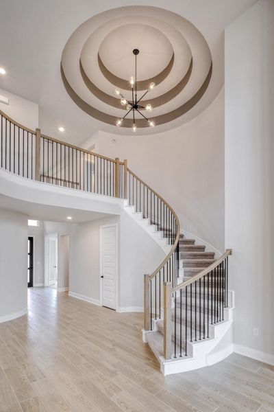 Spacious, unfurnished interior of a new home in The Colony, Bastrop (Image 13).