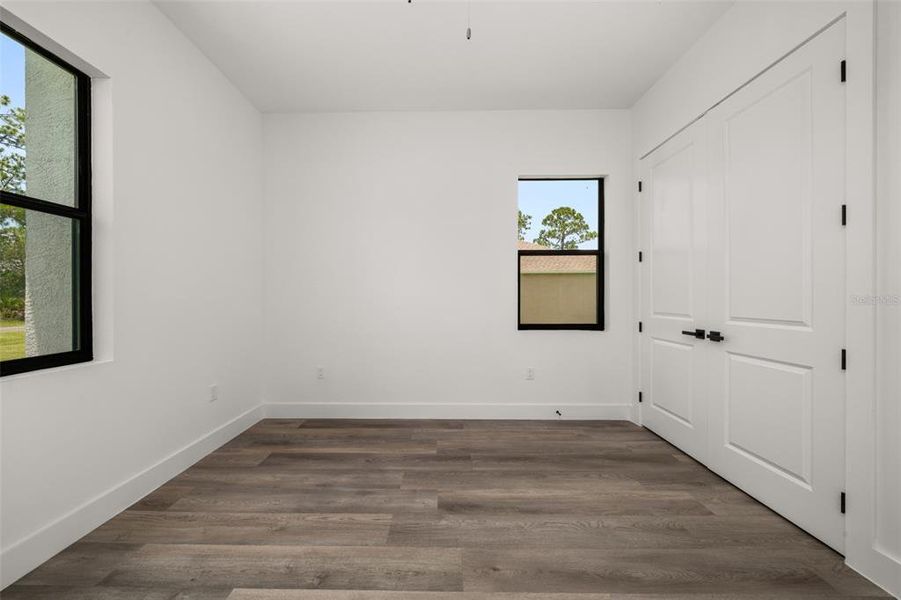 Spacious, unfurnished interior of a new home in , Sebring (Image 26).