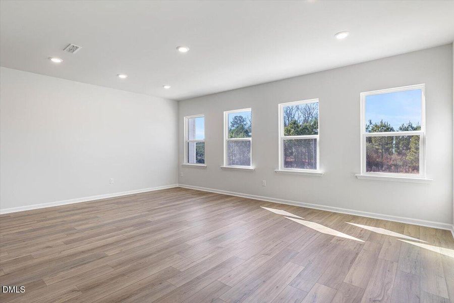 09-7256 Morris Acres - Open Peek Media-9