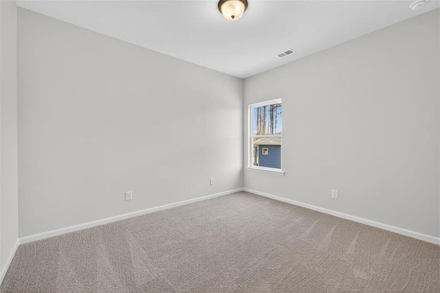 Spacious, unfurnished interior of a new home in Allen Manor, Hoschton (Image 34).