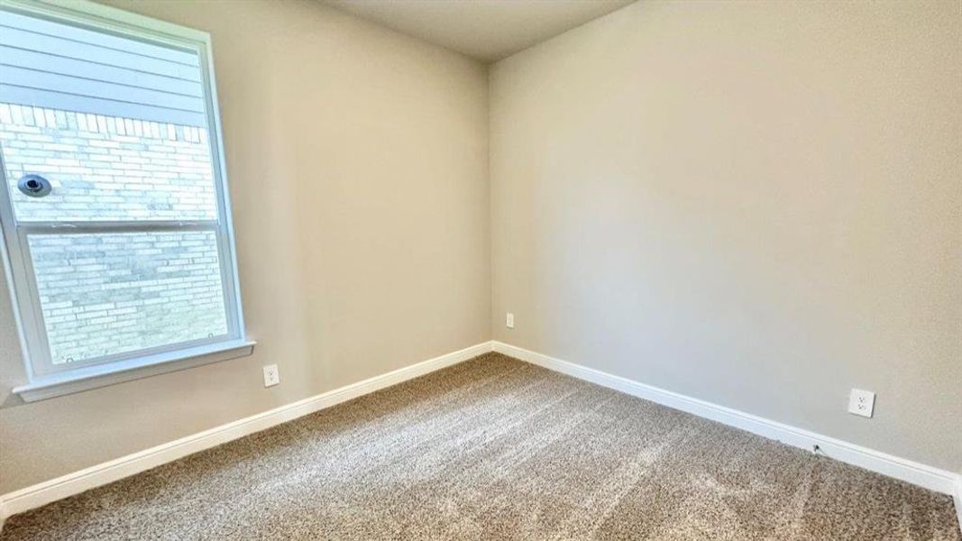 Spacious, unfurnished interior of a new home in Rock Creek Ranch, Fort Worth (Image 13). Spacious, unfurnished interior of a new home in Rock Creek Ranch, Fort Worth (Image 13).