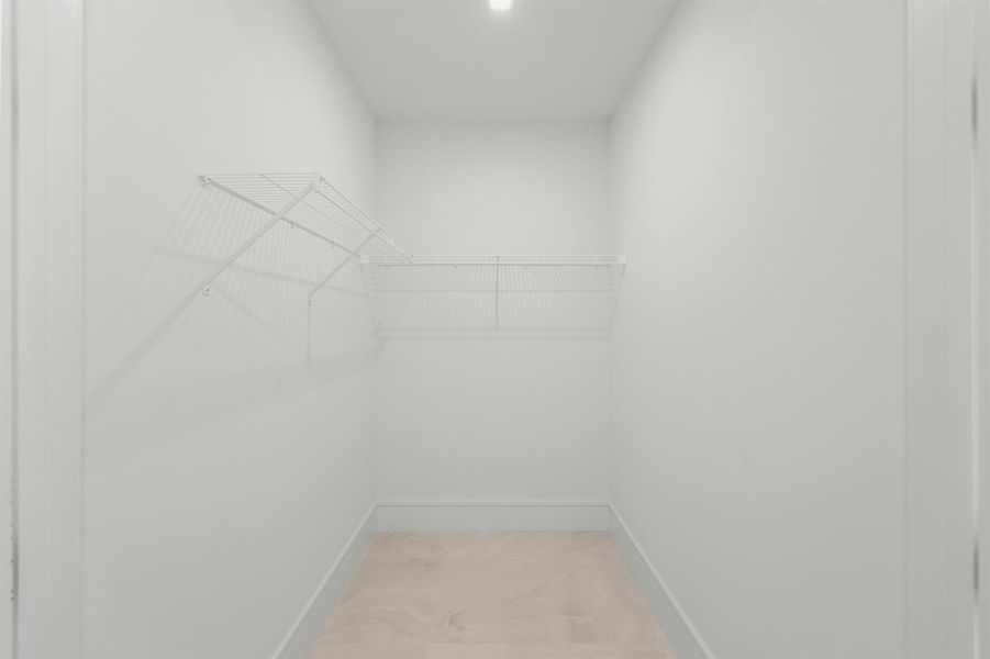 2ND BEDROOM WALK IN CLOSET 2ND BEDROOM WALK IN CLOSET