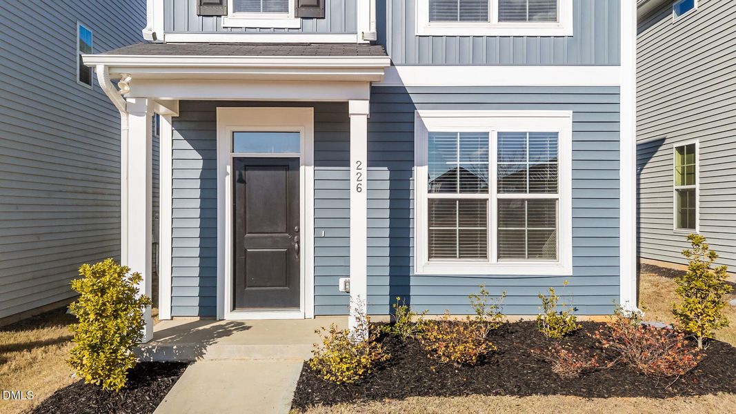 3 Bedrooms, 2.5 Baths 3 Bedrooms, 2.5 Baths