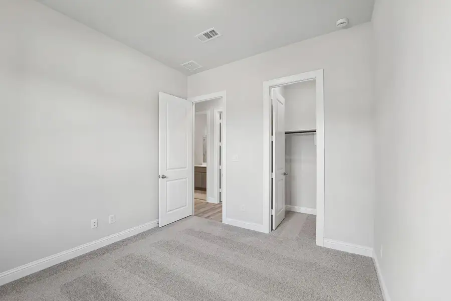Spacious, unfurnished interior of a new home in WILDTREE 60', Montgomery (Image 25).