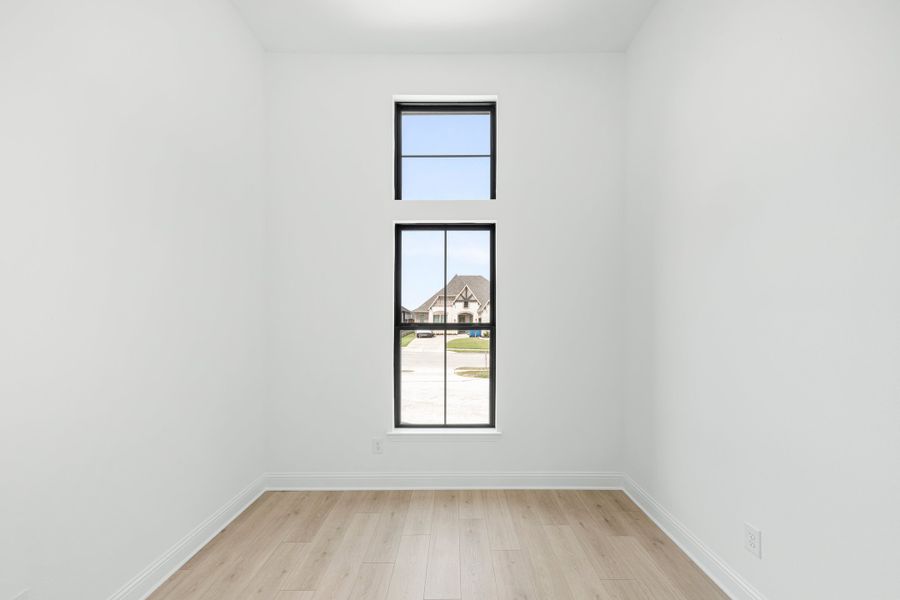 Spacious, unfurnished interior of a new home in Nelson Lake Estates, Rockwall (Image 26).