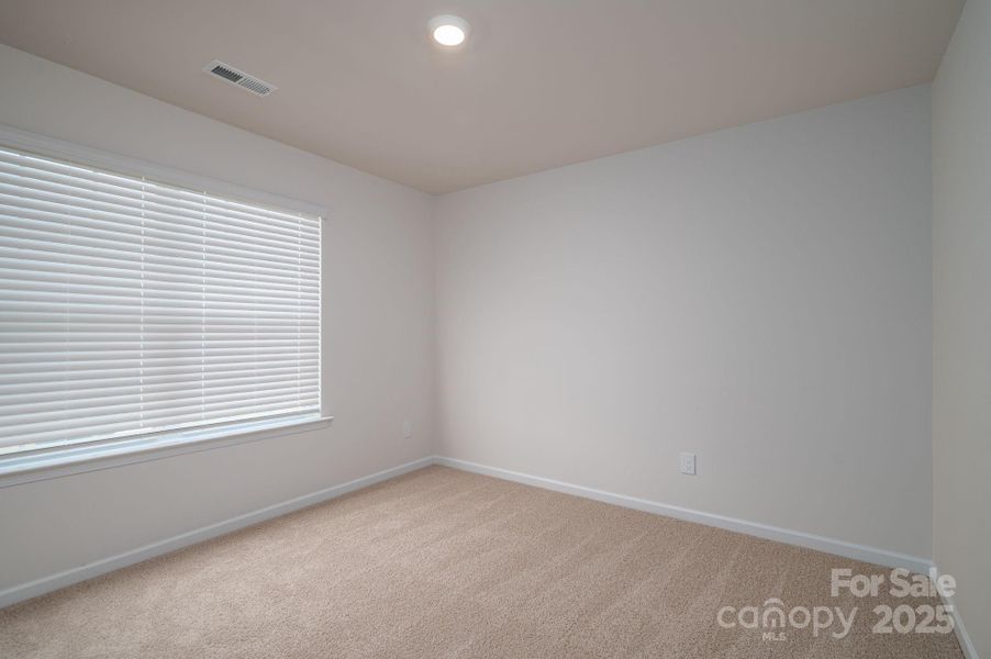 Spacious, unfurnished interior of a new home in Mills at Long Creek, Dallas (Image 20).