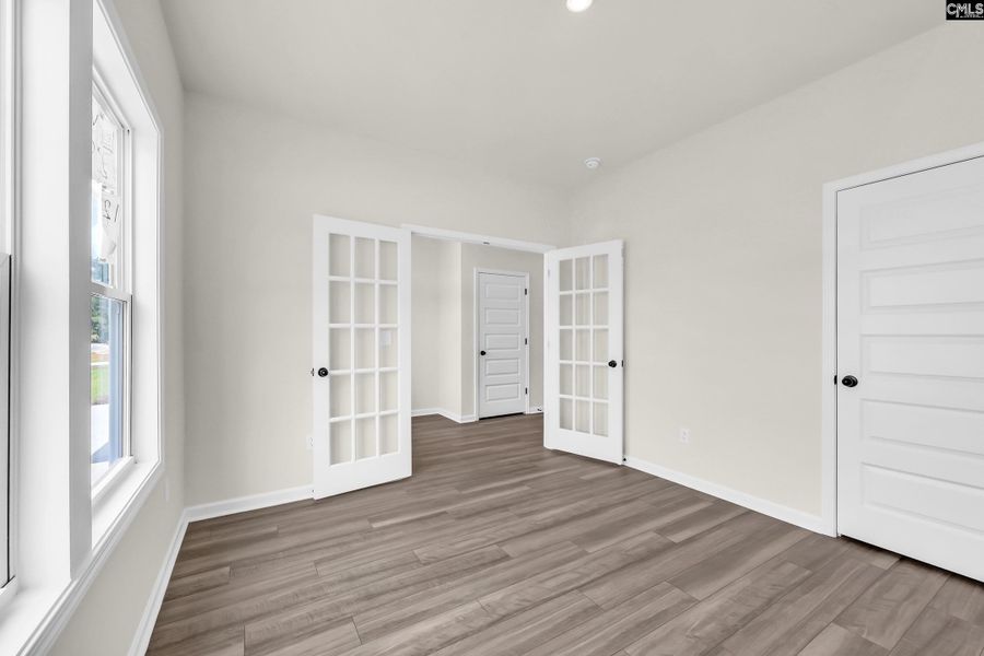 Spacious, unfurnished interior of a new home in Old Charleston Acres, Pelion (Image 11).