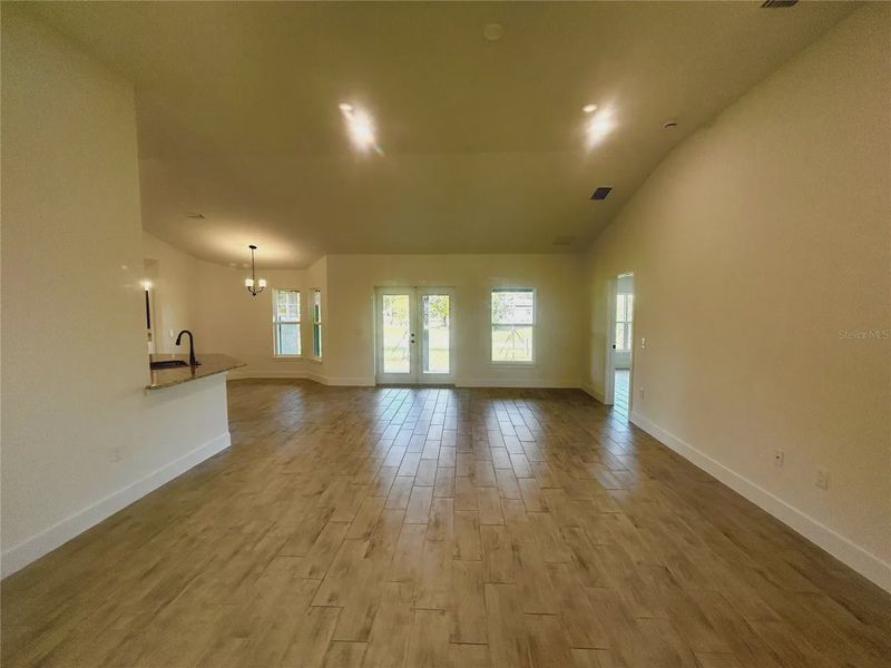 Spacious, unfurnished interior of a new home in Deep Creek, Punta Gorda (Image 12).