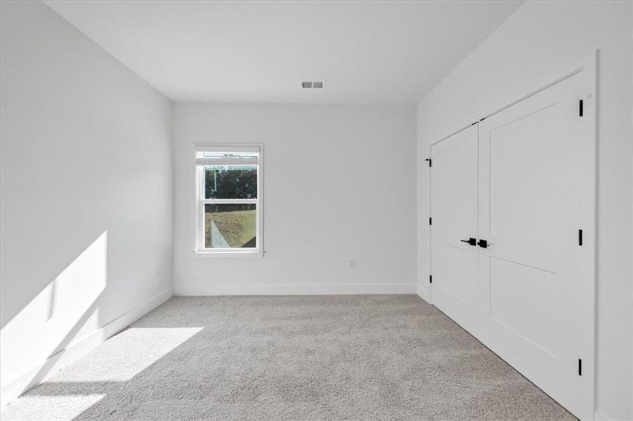 Spacious, unfurnished interior of a new home in Tuscany Hills, Douglasville (Image 47).