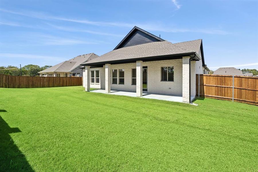 Exterior details and patio area of a home in Lincoln Pointe, Van Alstyne (Image 26). Exterior details and patio area of a home in Lincoln Pointe, Van Alstyne (Image 26).