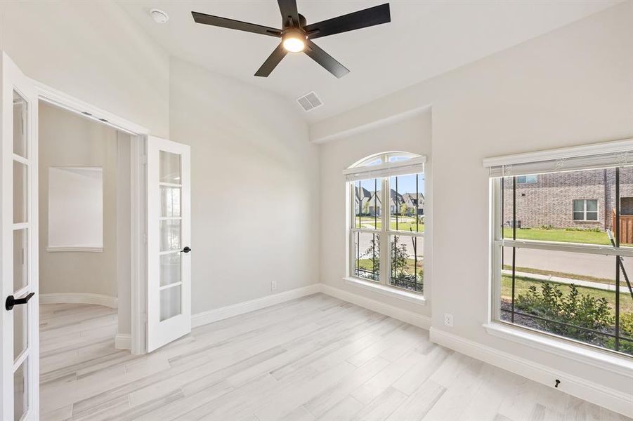 Spacious, unfurnished interior of a new home in Devonshire, Forney (Image 16).