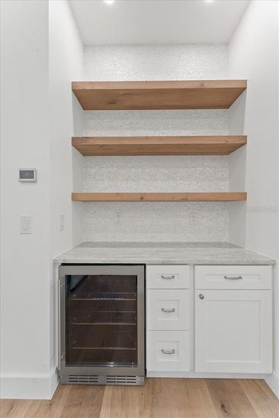 Furnished interior view inside a new home in , Boca Grande (Image 19).