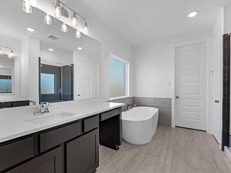 Representative image. Features, selections, and colors may vary.