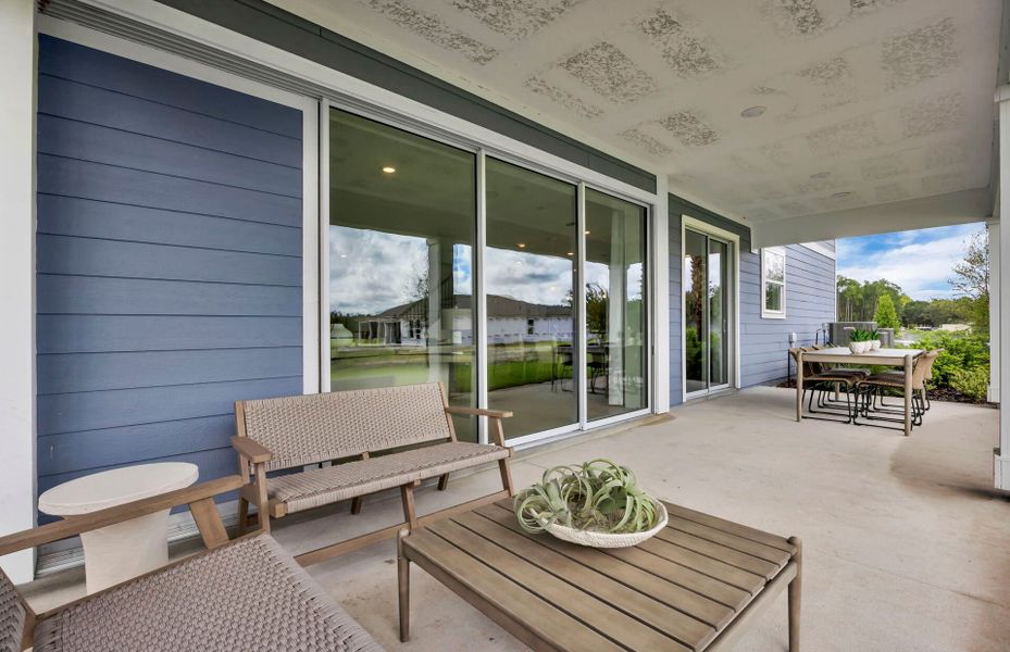 Oakhurst | Covered Lanai