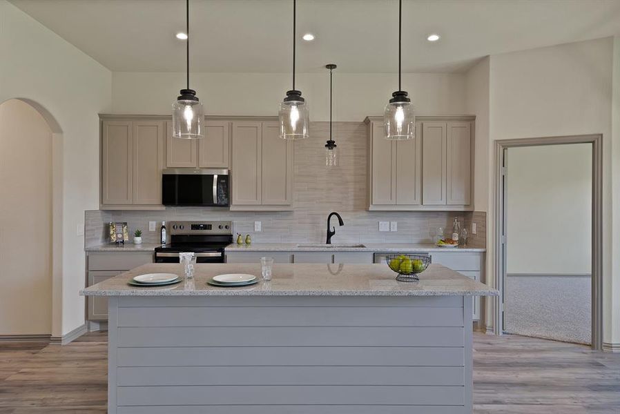 Elegant fixtures throughout Elegant fixtures throughout