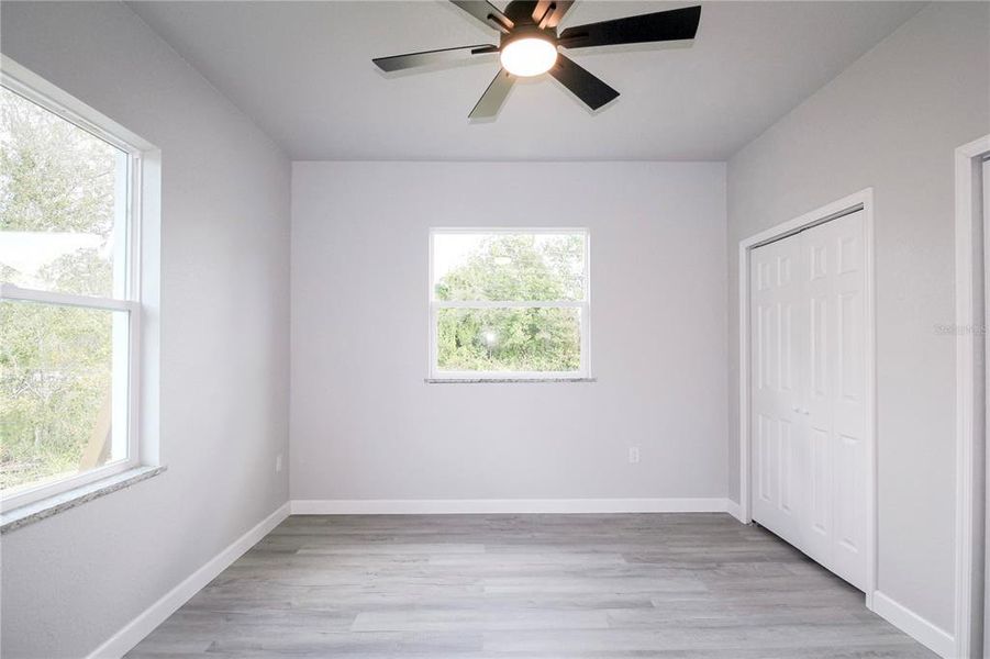 Spacious, unfurnished interior of a new home in , Sebring (Image 24).