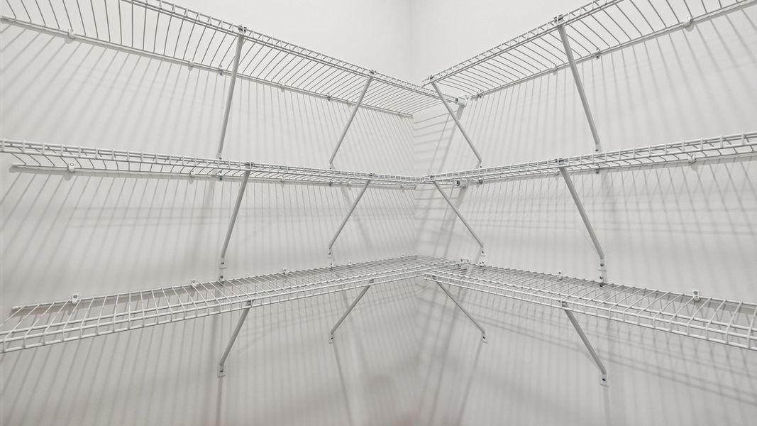 Spacious, unfurnished interior of a new home in Harvest Point, Spring Hill (Image 32).