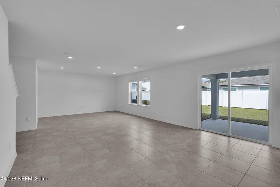Spacious, unfurnished interior of a new home in Wells Landing, Jacksonville (Image 11).