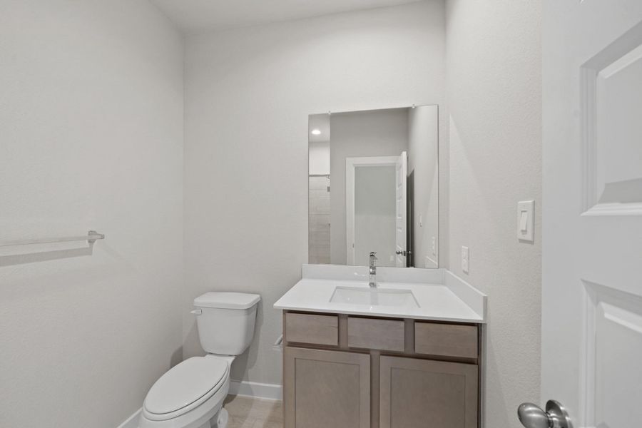 Furnished interior view inside a new home in Briarwood Crossing, Rosenberg (Image 9). Furnished interior view inside a new home in Briarwood Crossing, Rosenberg (Image 9).