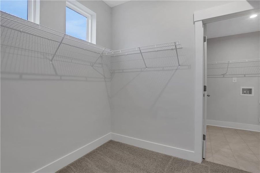 Spacious, unfurnished interior of a new home in Cambridge at Steels Bridge, Canton (Image 21).