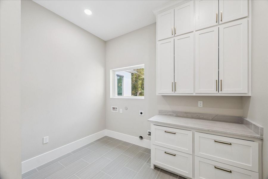 Image 43 of a home in .