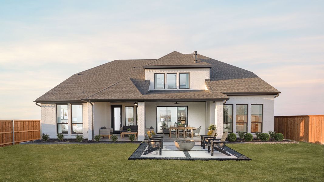 Representative exterior details of a home built from the 3791W by Perry Homes in Valencia, Manvel (Image 3).