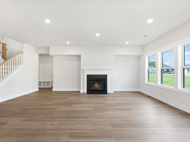 Spacious, unfurnished interior of a new home in Wexford Park, Fountain Inn (Image 14). Spacious, unfurnished interior of a new home in Wexford Park, Fountain Inn (Image 14).