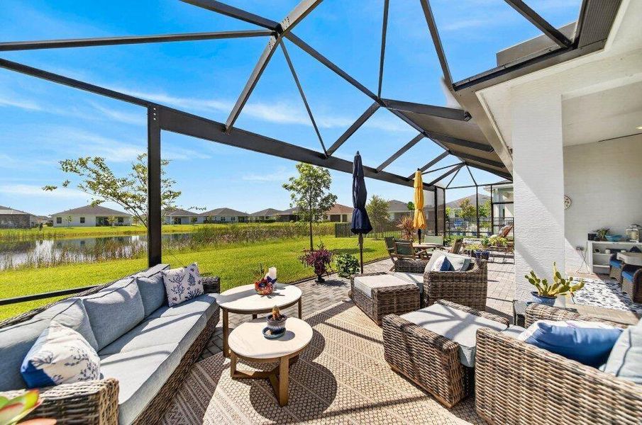 outdoorliving1.jpg-SMALL outdoorliving1.jpg-SMALL