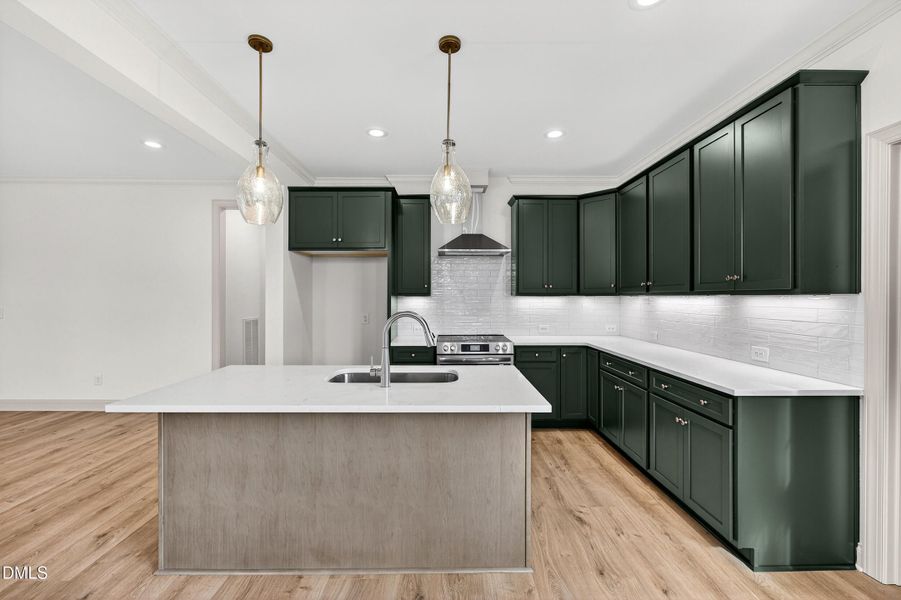 14A1F7E9-E7C7-443E-9E83-7B69FB765C26