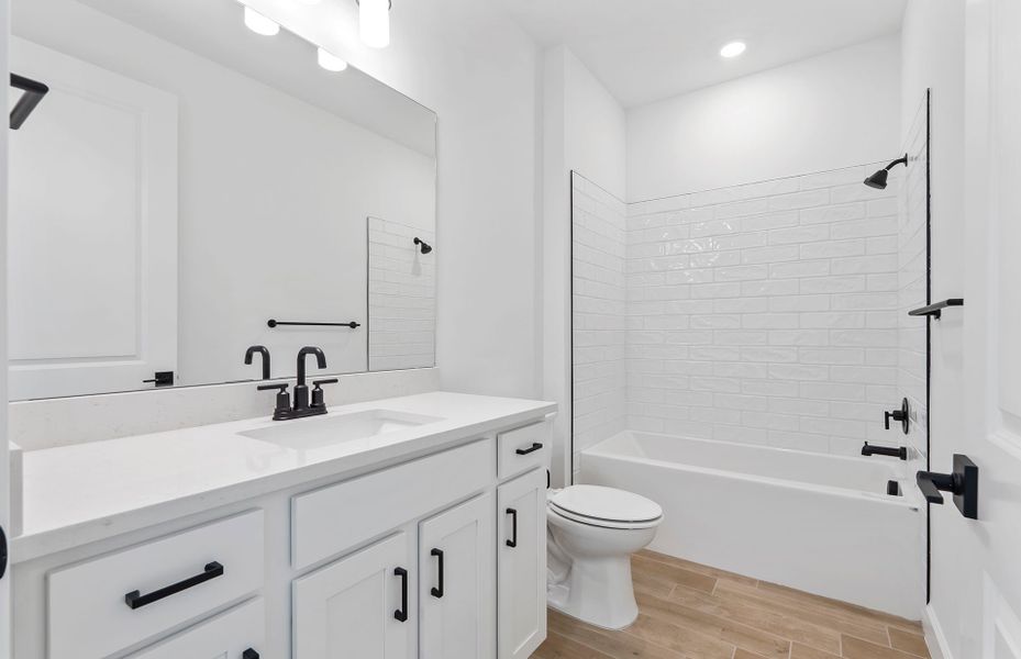 Furnished interior view inside a new home in Terreno, Naples (Image 8).