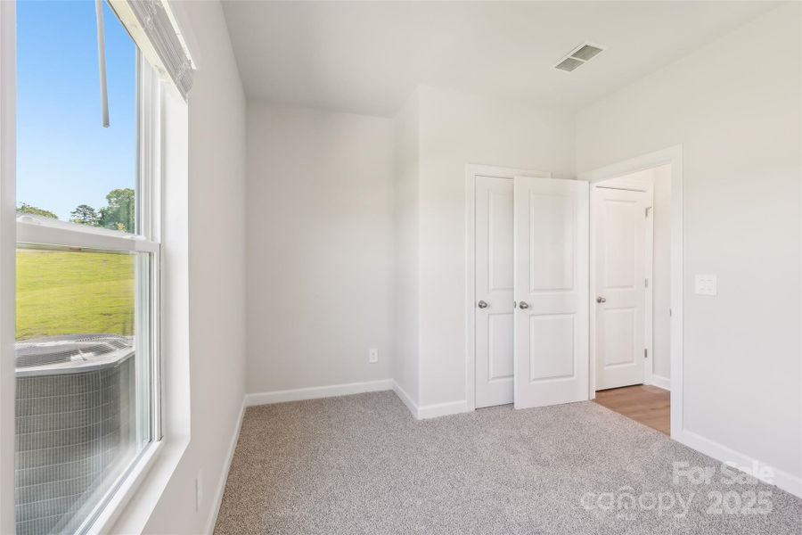 Spacious, unfurnished interior of a new home in Walnut Reserve, Conover (Image 15).