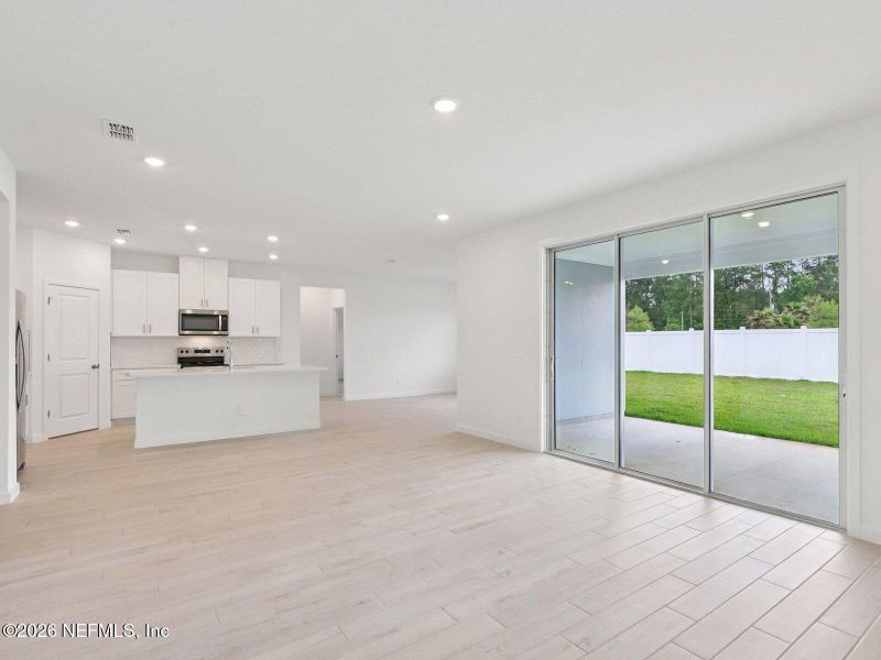 Spacious, unfurnished interior of a new home in Cypress Meadows - Signature Series, Jacksonville (Image 7).