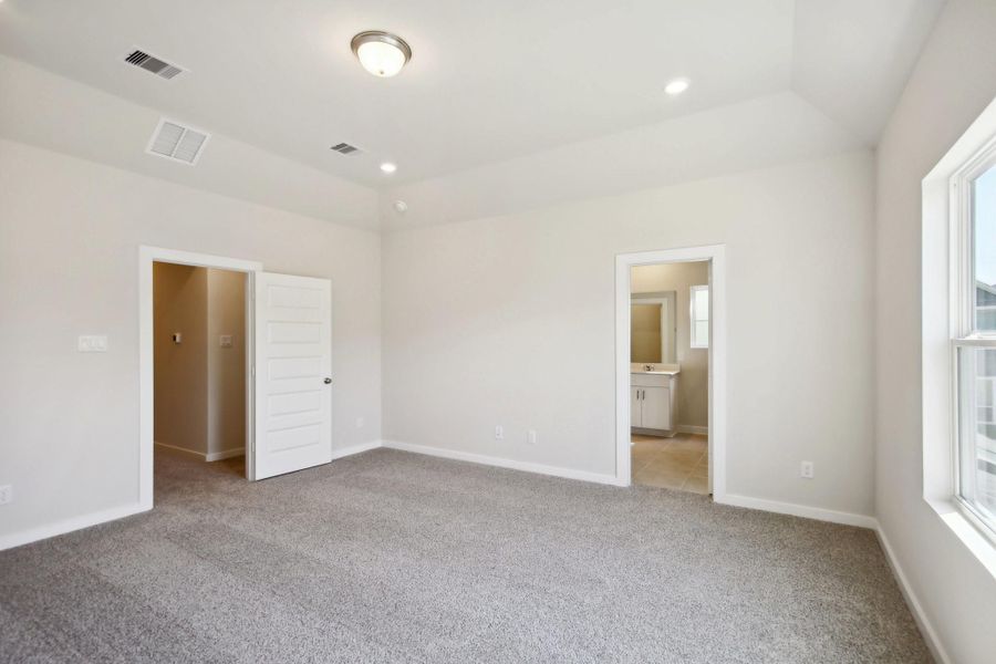 Photo is not of the actual home, but is an inspirational photo of builder’s model home and may depict options, furnishings, and/or decorator features that are not included Photo is not of the actual home, but is an inspirational photo of builder’s model home and may depict options, furnishings, and/or decorator features that are not included