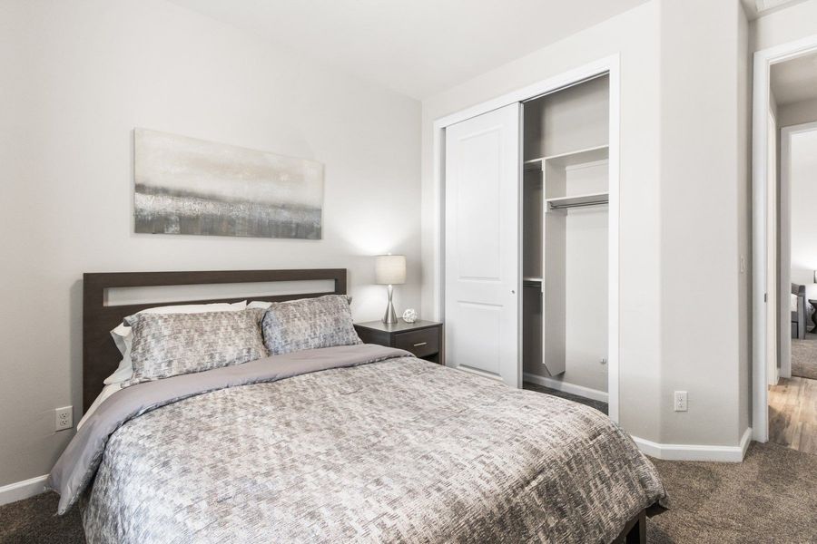 Representative furnished interior of a home built from the Valencia by Hakes Brothers in Hillside Park, El Paso (Image 35).
