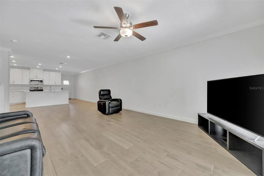 Spacious, unfurnished interior of a new home in , Wimauma (Image 29).