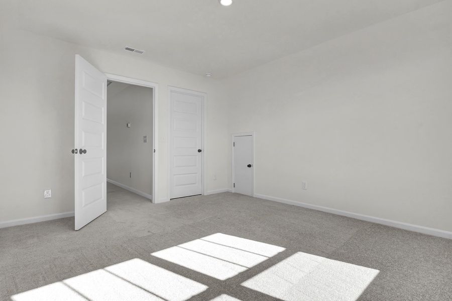 Spacious, unfurnished interior of a new home in Grand Park, Leland (Image 28).