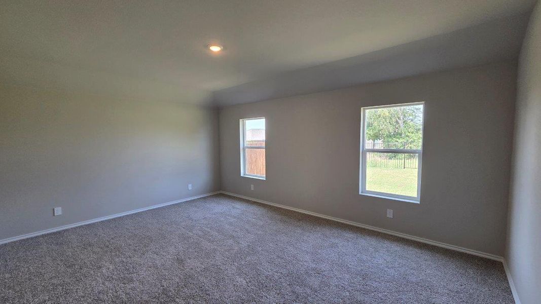 Spacious, unfurnished interior of a new home in Lonestar at Liberty Trails, Fort Worth (Image 14).