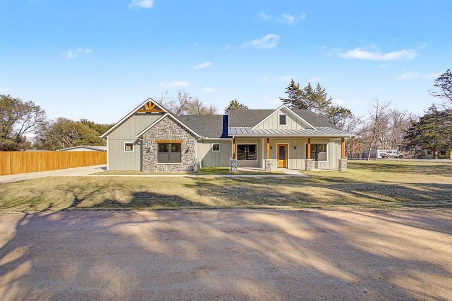 Exterior details and patio area of a home in , Pottsboro (Image 18).