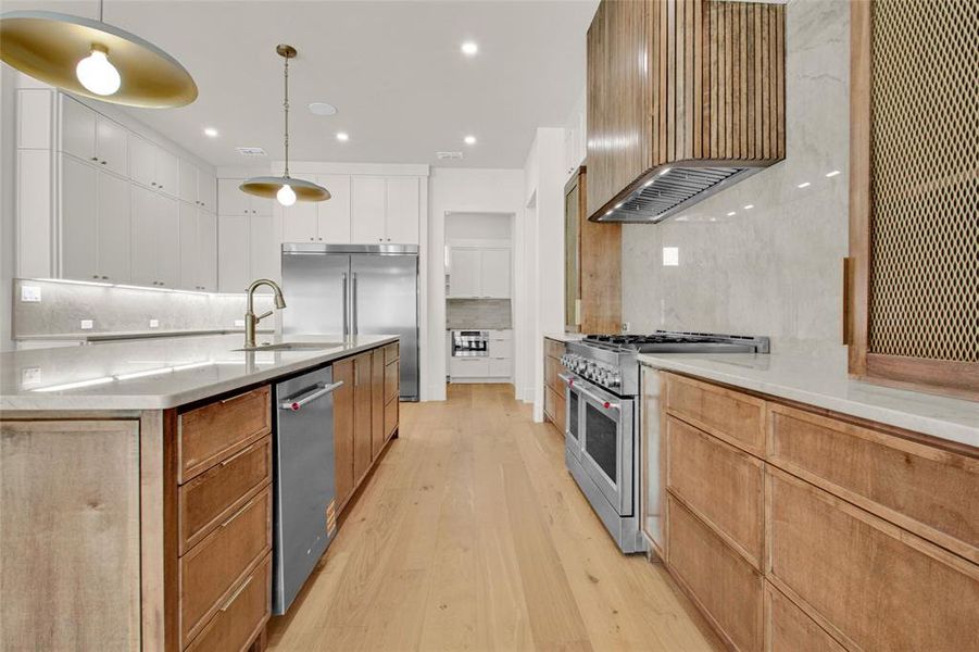 Furnished interior view inside a new home in , Tyler (Image 10).