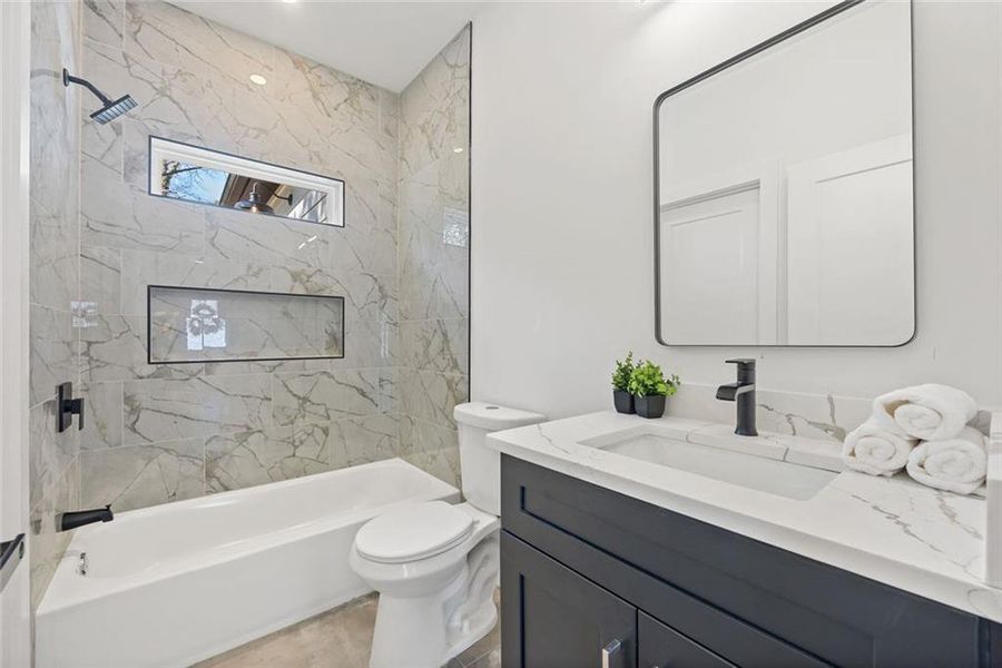 Furnished interior view inside a new home in , Atlanta (Image 24).