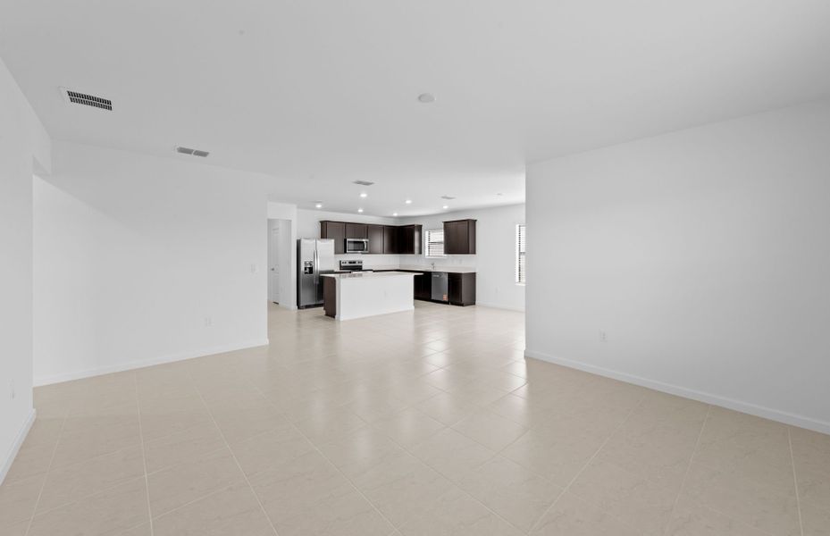 Spacious, unfurnished interior of a new home in Caloosa Cove, Labelle (Image 10). Spacious, unfurnished interior of a new home in Caloosa Cove, Labelle (Image 10).