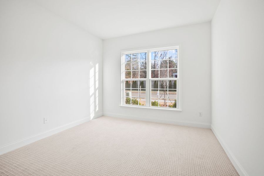 Spacious, unfurnished interior of a new home in Forest Creek, Waxhaw (Image 44).