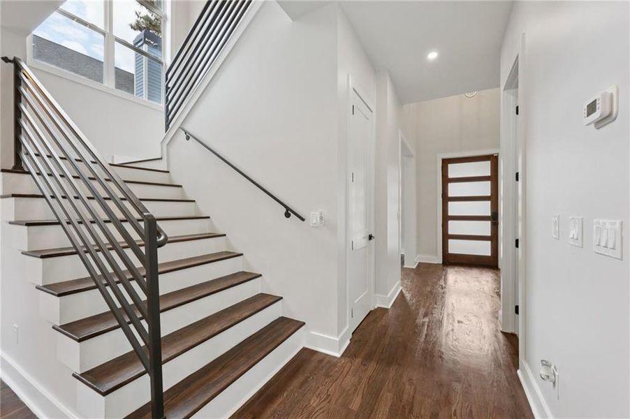 Spacious, unfurnished interior of a new home in , Atlanta (Image 20).